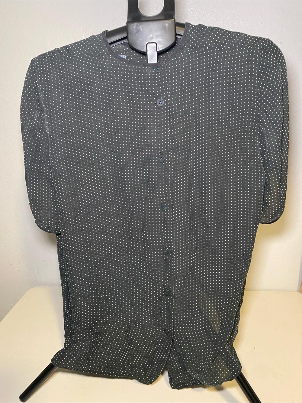 Women’s Ellen Tracy Black Dot-Print Short Sleeve Blouse